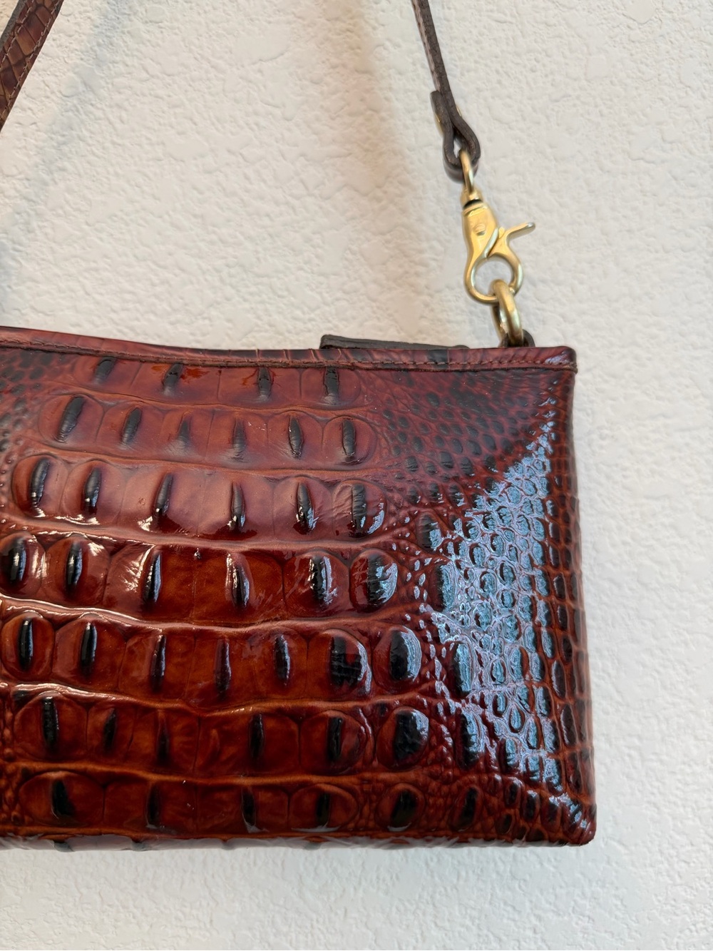 Brahmin Brown Croc-Embossed hand held with Gold Hardware 9x5x2 - Picture 7 of 13